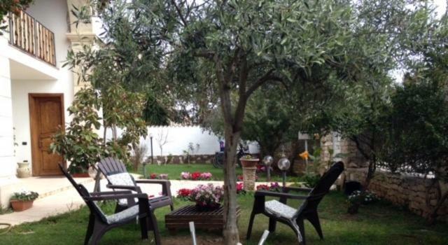 Le Quattro Mura Bed & Breakfast Pula Exterior photo